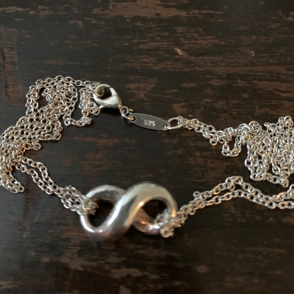Infinity Necklace Silver - Picture 3 of 4